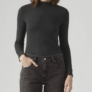 Levi's Classic Black Long-Sleeve Top, EUC